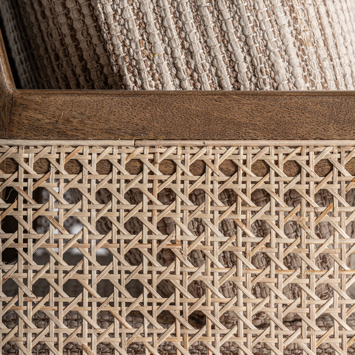 Fauteuil d'appoint en manguier, osier et tissu beige