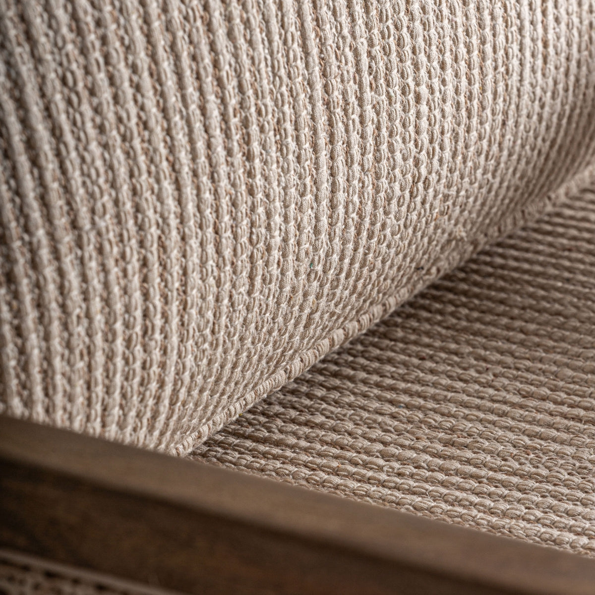 Fauteuil d'appoint en manguier, osier et tissu beige