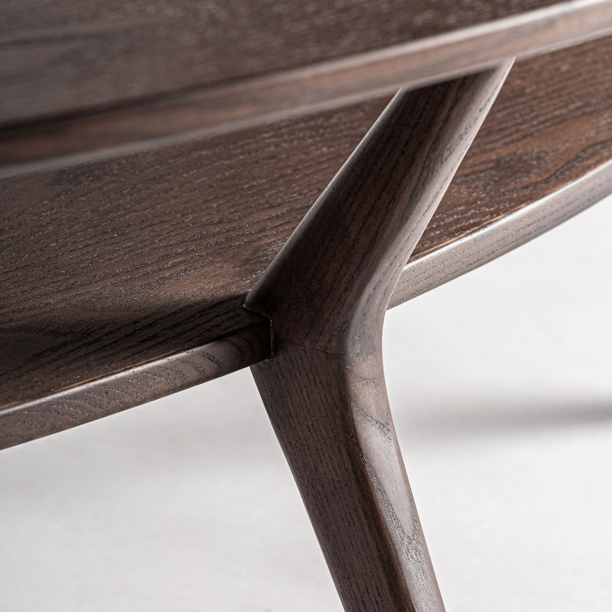 Table basse en bois marron