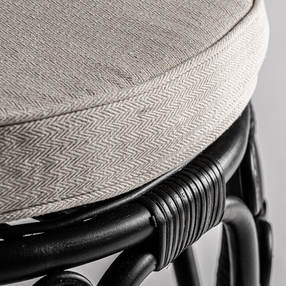 Chaise de salle à manger en rotin noir