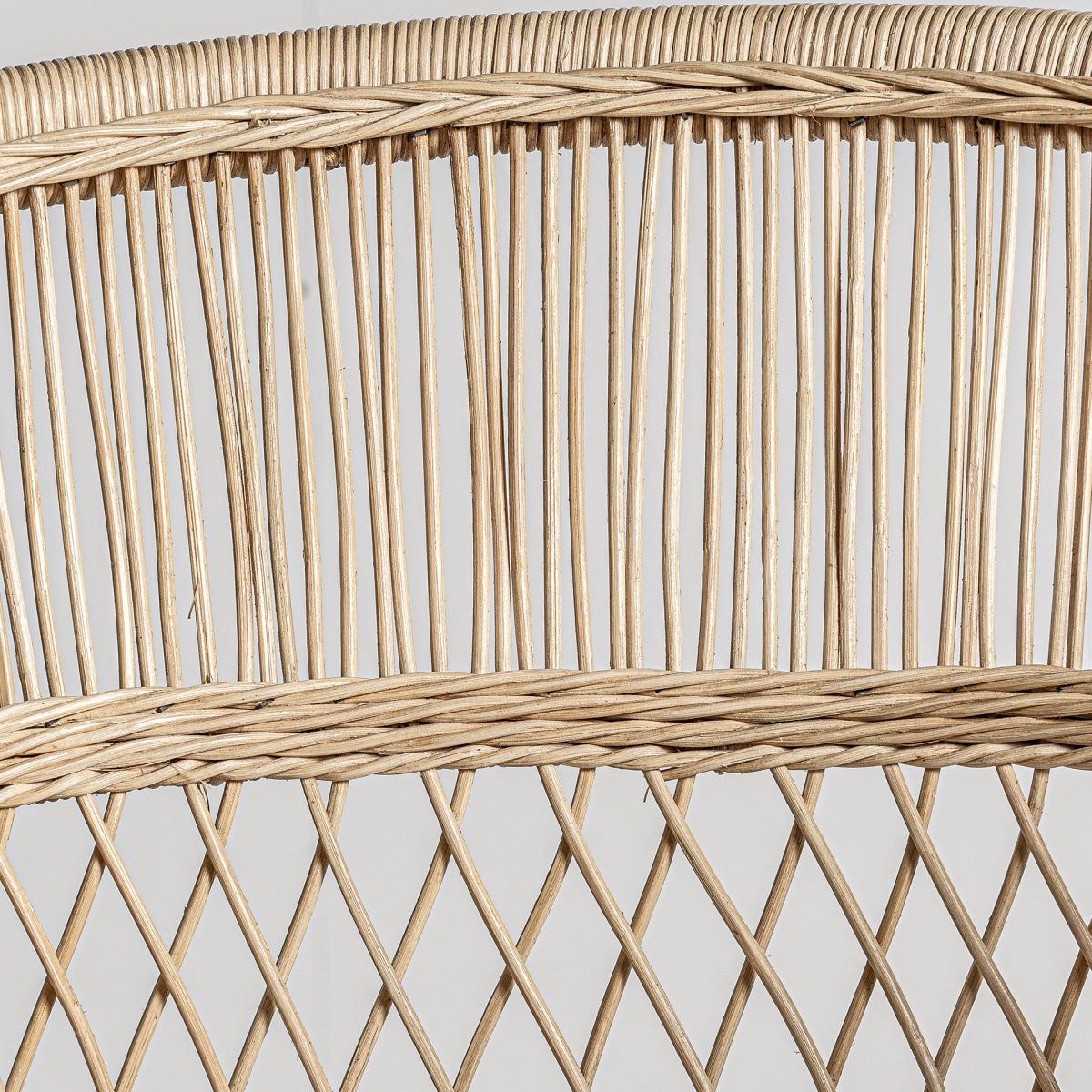 Fauteuil en rotin et bois de mindi