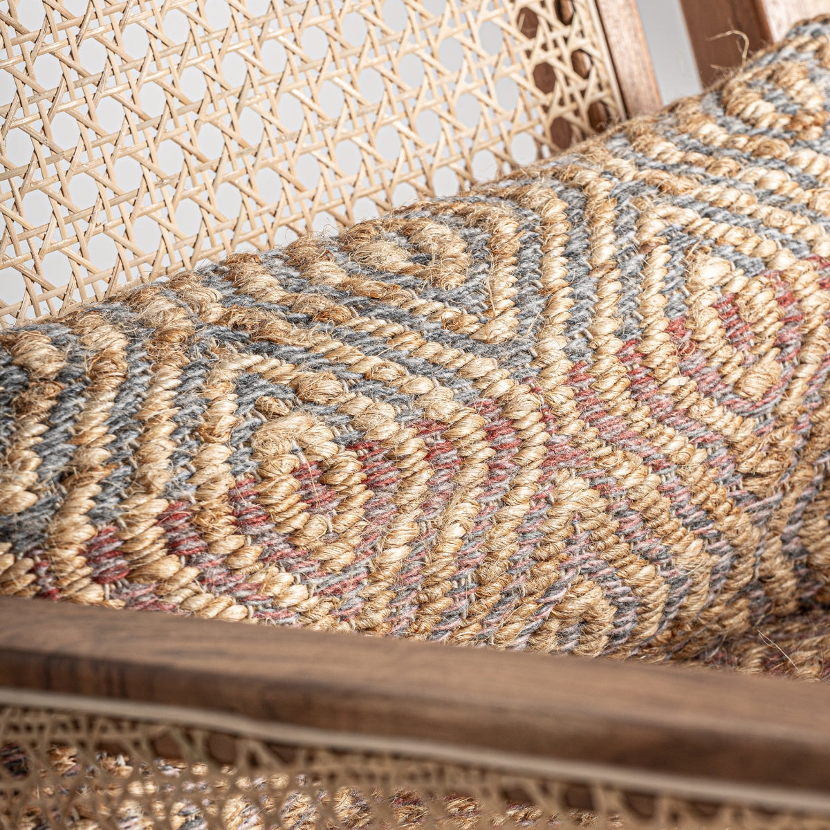 Fauteuil en tissu et jute multicolore
