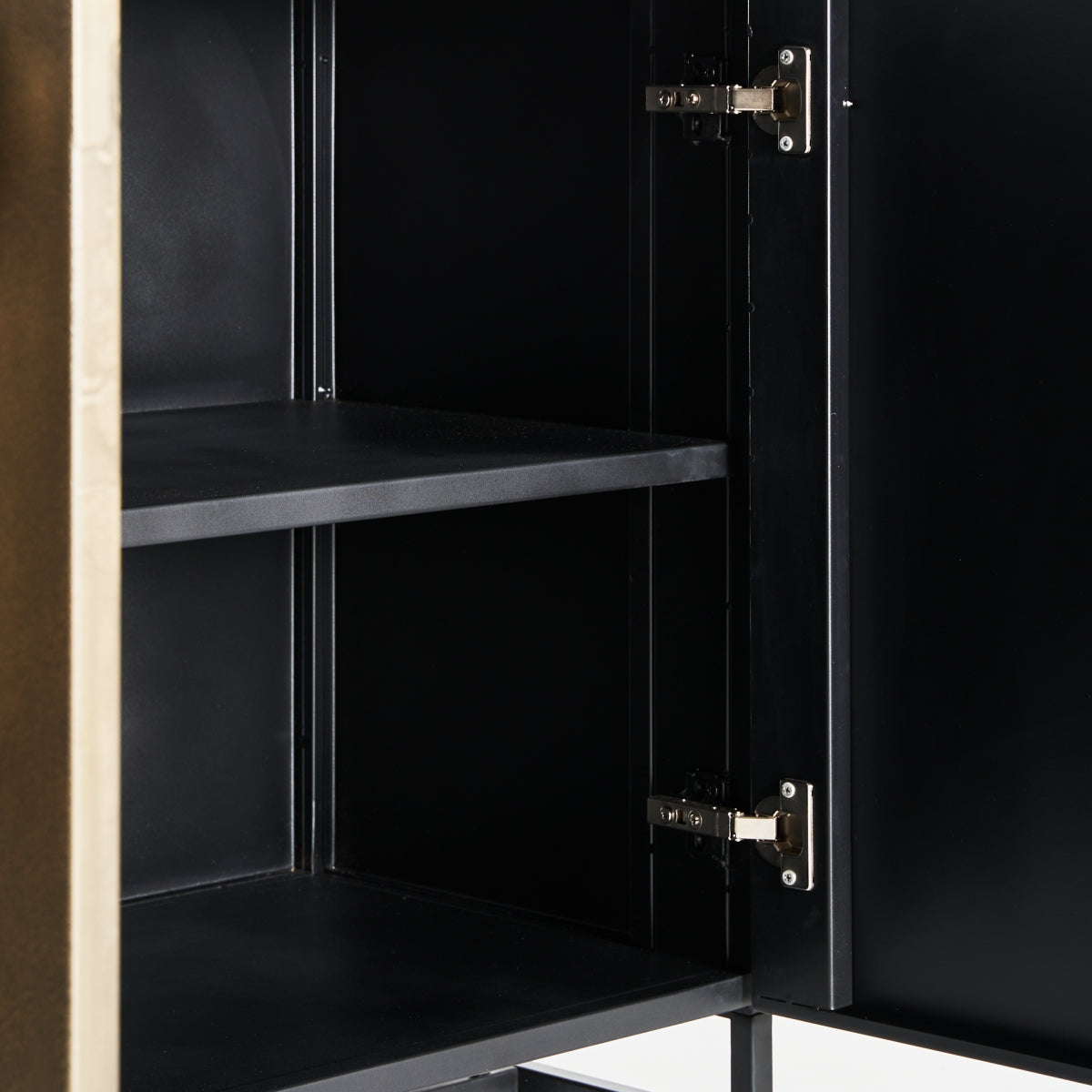 Buffet 4 portes en métal doré