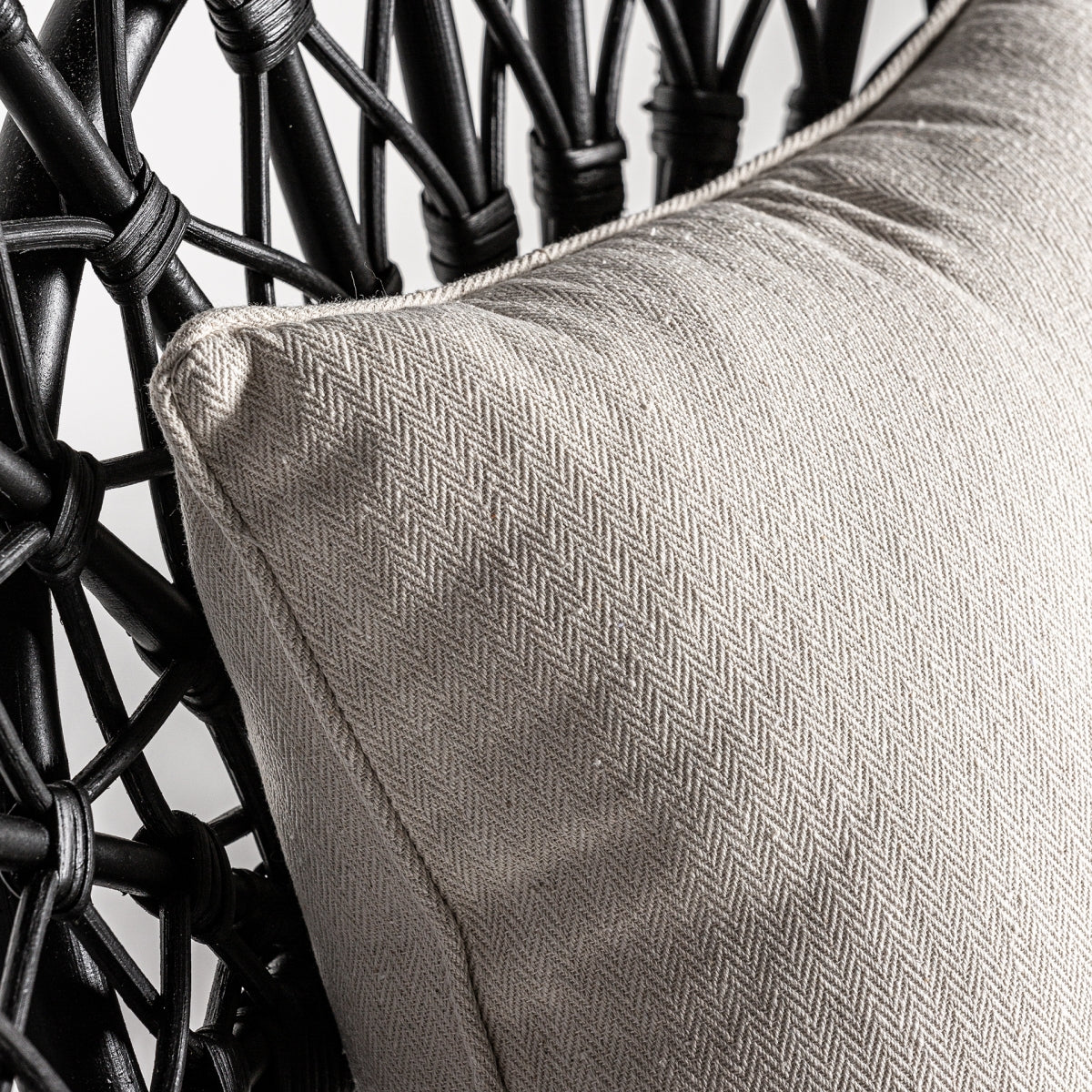 Chaise de salle à manger en rotin noir