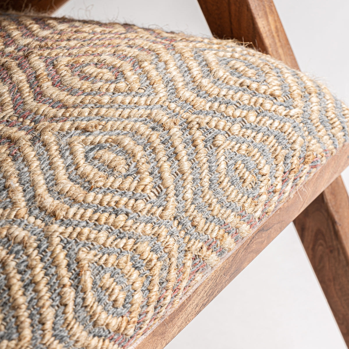 Fauteuil en tissu et jute multicolore