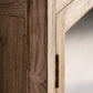 Vitrine en bois de pin