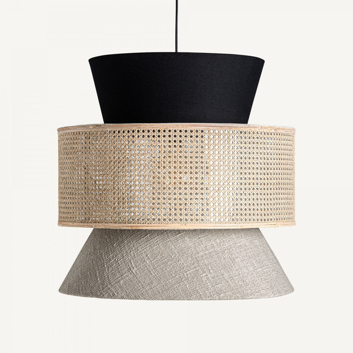 Lustre en rotin et tissu blanc