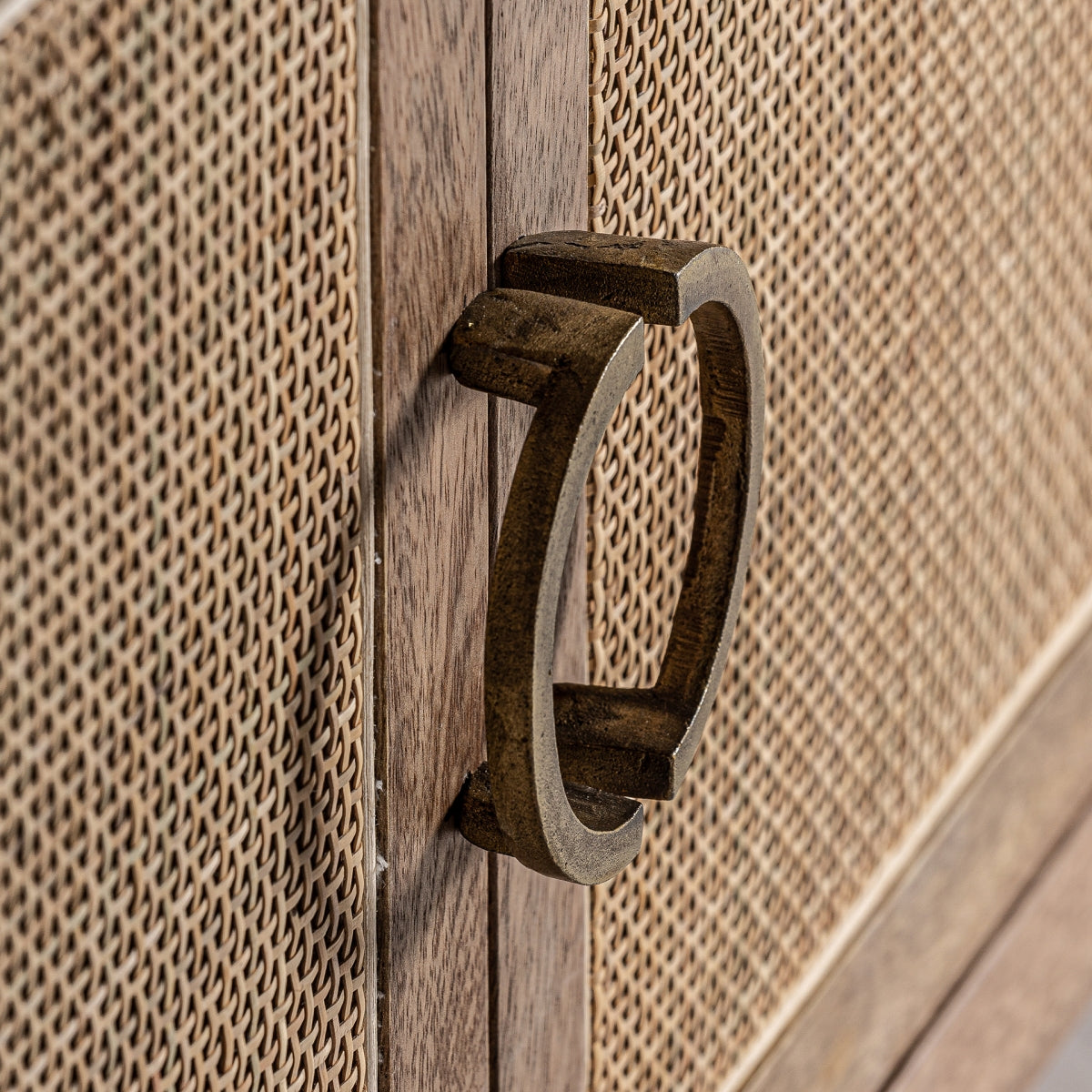 Buffet en bois de manguier et rotin