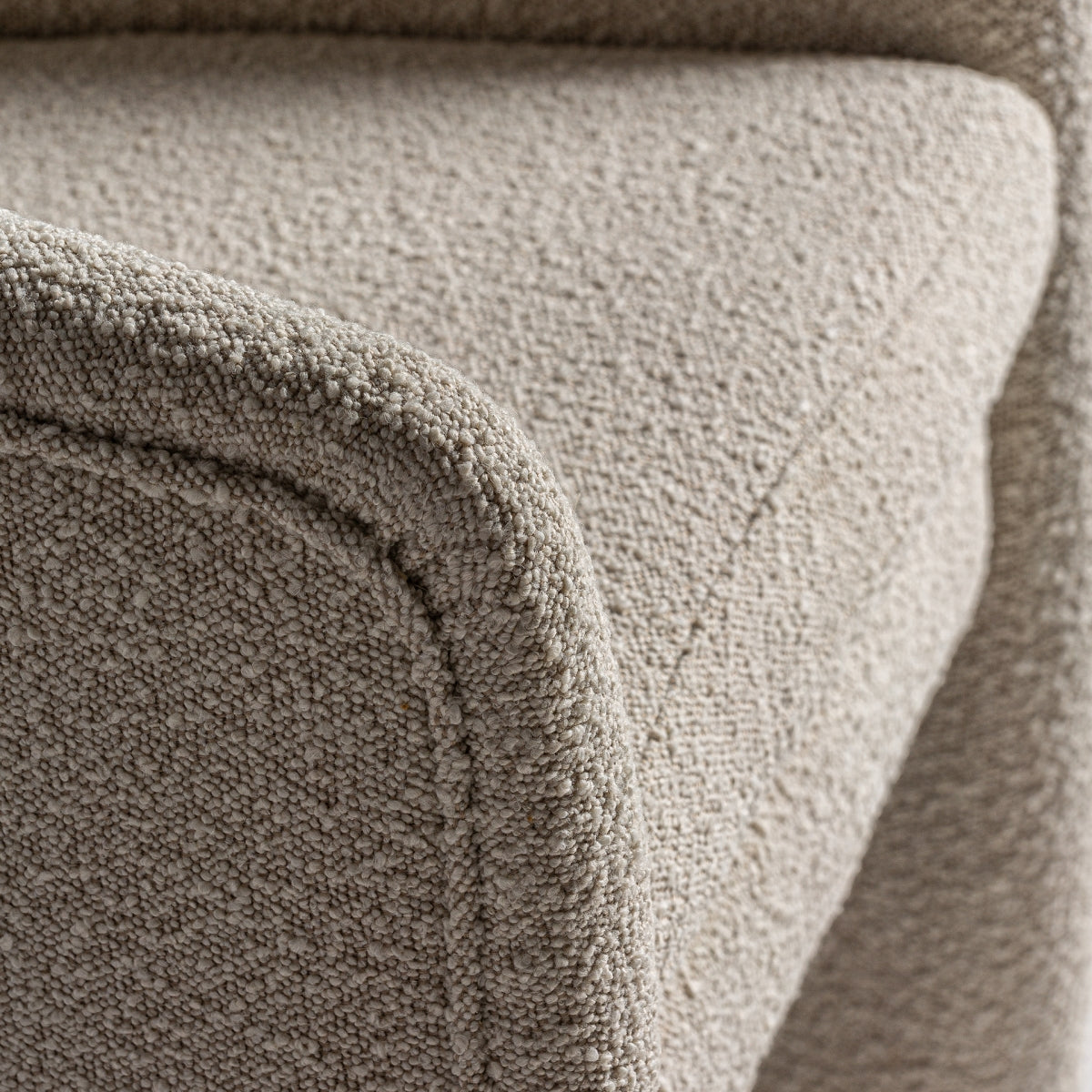 Fauteuil bouclé crème